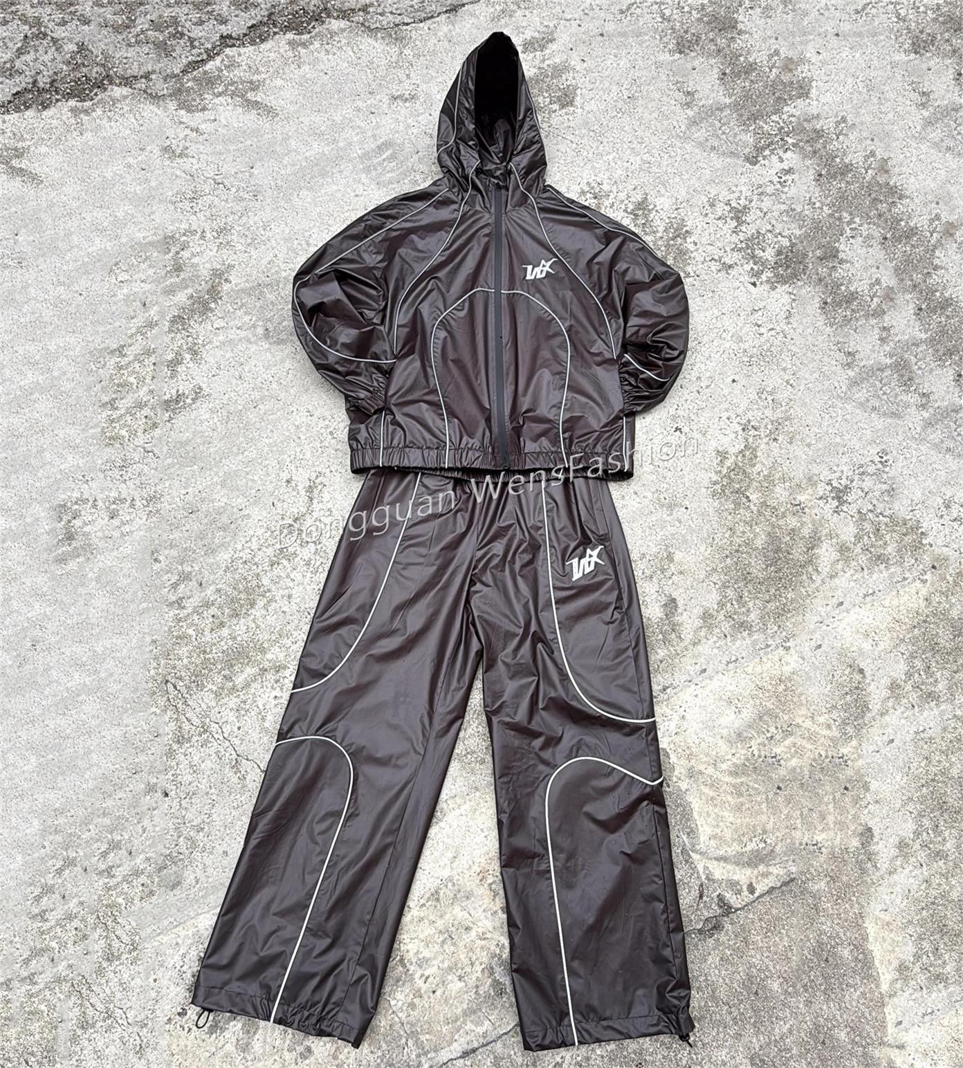 Noir réfléchissant