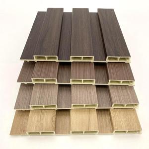 WPC PE PVC Holz-Kunststoff-Profil / Terrasse / Türrahmen / Wandpaneel / Bodenzaun Posten Fenster Extruder Extrusionsmaschine