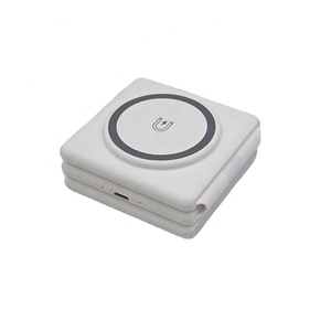 Nuovi prodotti 2024 3 in 1 pieghevole Pad di ricarica Wireless caricatore magnetico per il telefono per Smart Watch o auricolari