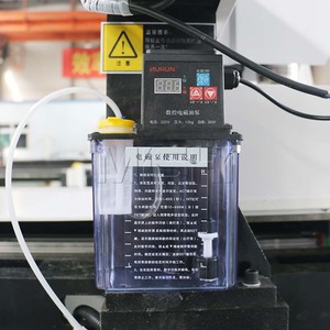 6090 enrutador CNC de escritorio controlador de mano enrutador CNC de madera pequeño con husillo único 2.2KW en Inglaterra - Product Image 6