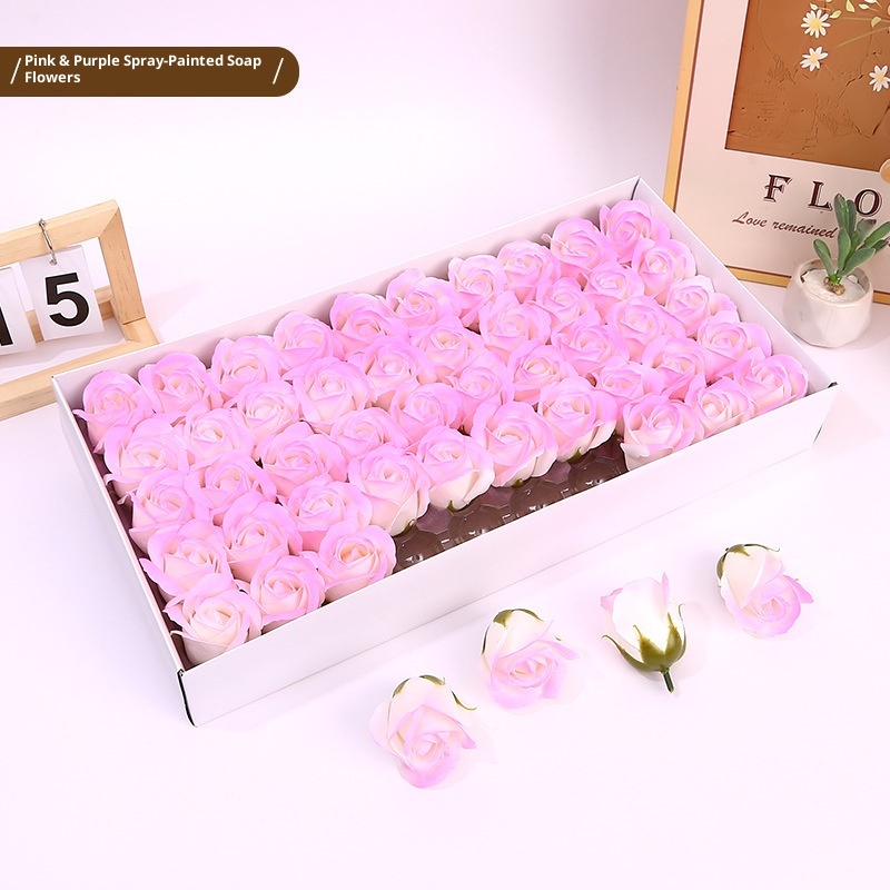 Fleurs de savon peintes en spray rose et violet
