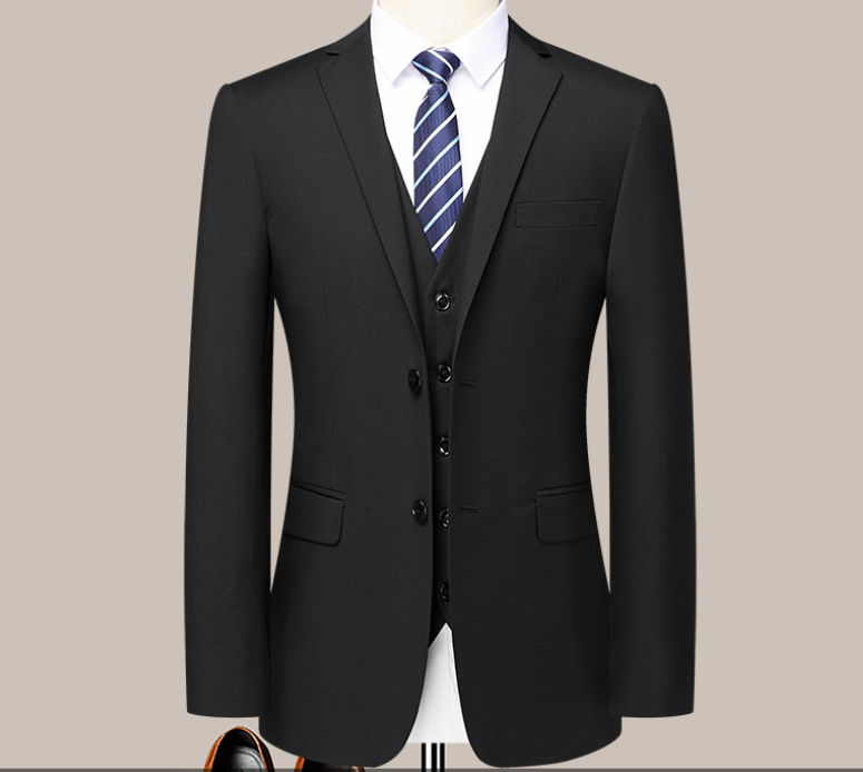 Cappotto nero monopezzo con un bottone