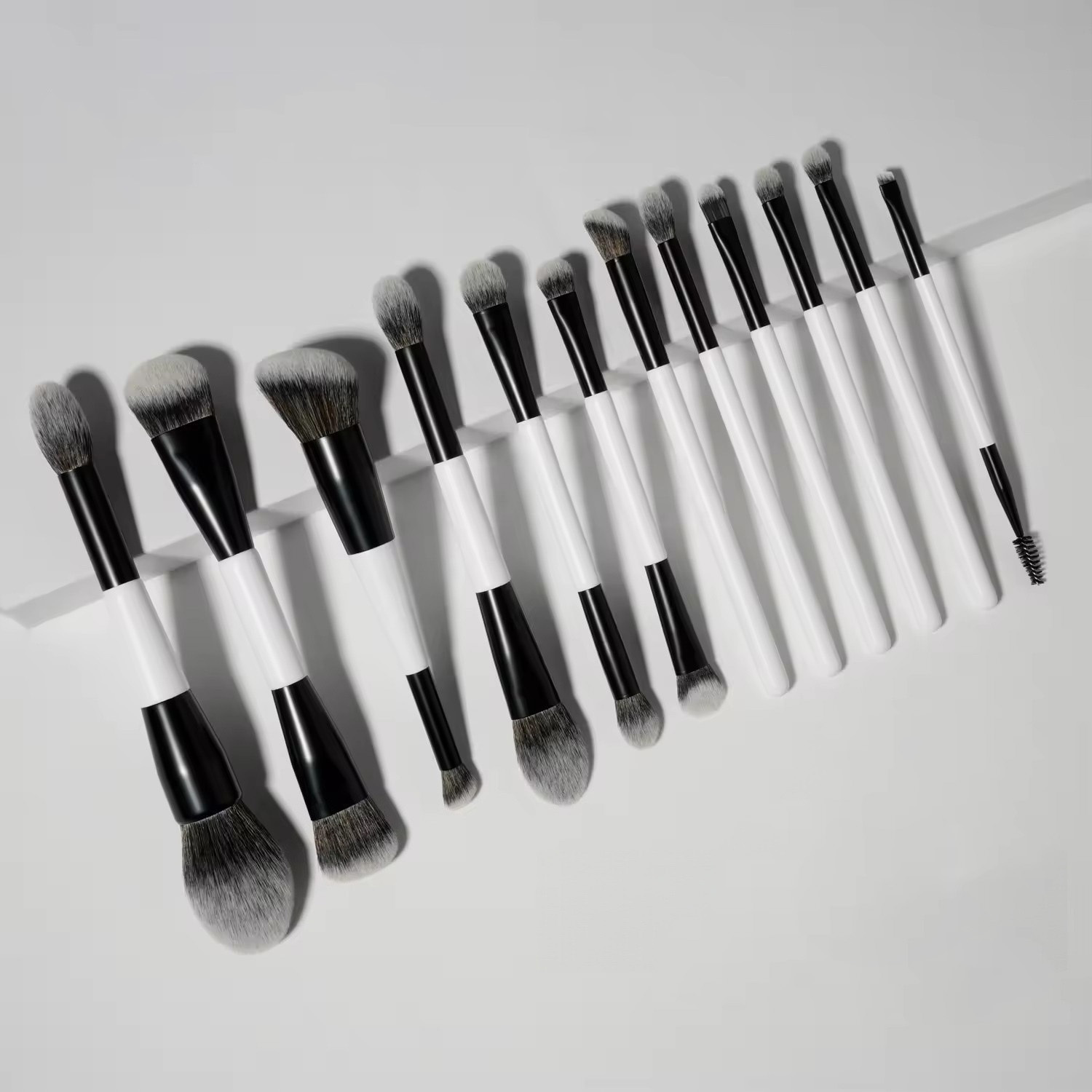 12 pièces