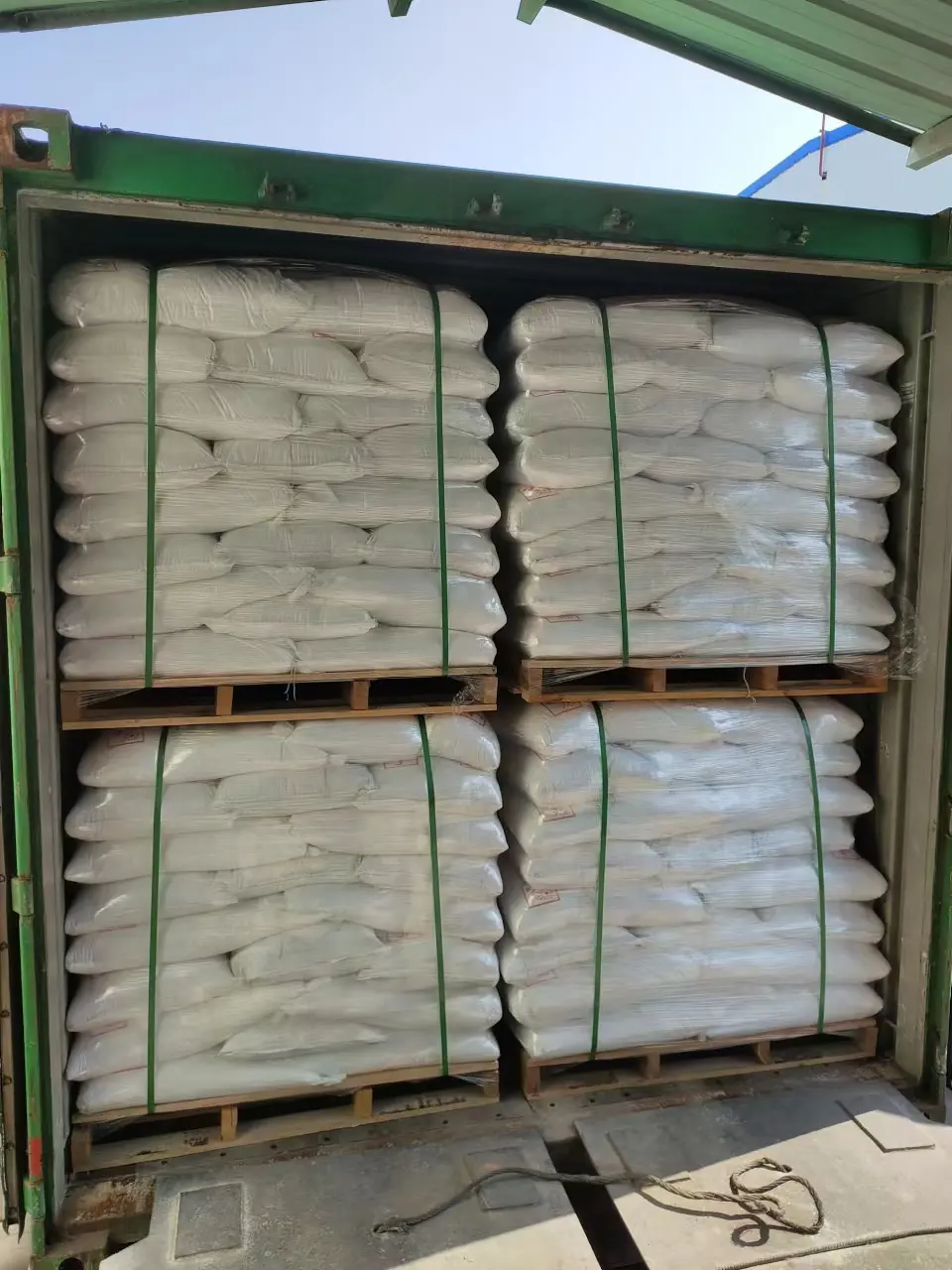 Heptahidrato de sulfato de magnesio cristalino blanco puro producido en fábrica, Grado Alimenticio para hacer fertilizante, artículo de gran venta