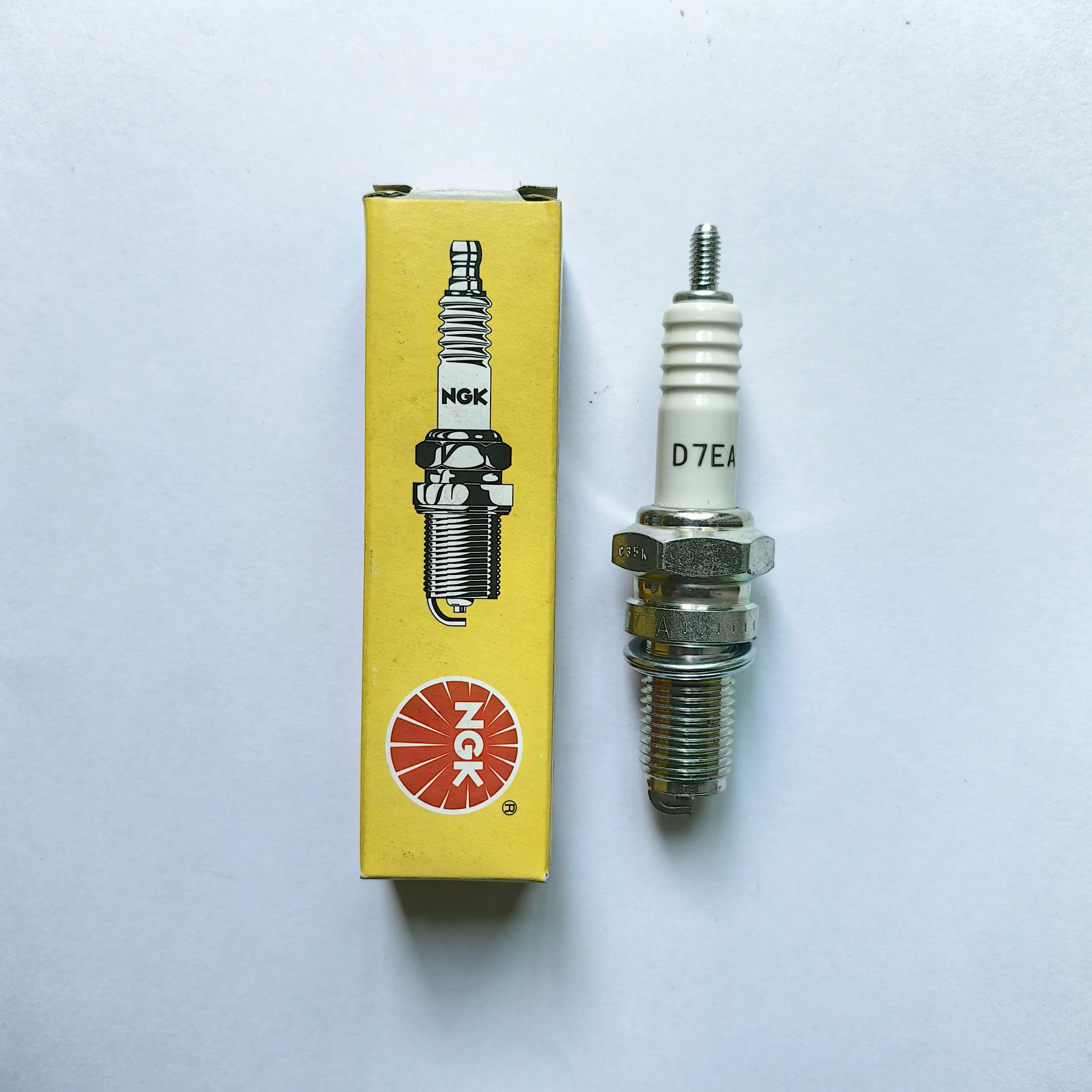 Phụ tùng động cơ xe máy chính hãng NGK bujias 7912 d7ea cho Honda bayes tl250 250cc, OEM 9806957727