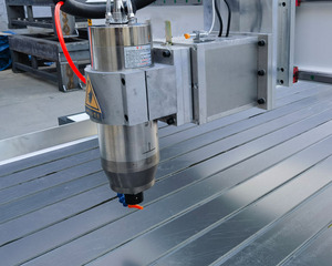 Asequible enrutador CNC de 4 ejes 4 ejes 3D fabricación de moldes fresadora CNC de madera 4 ejes máquina CNC de espuma 3D con husillo oscilante 180 - Product Image 5