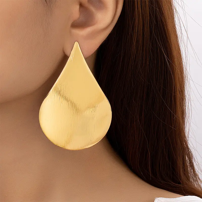 Nouveau exagéré Simple géométrique or goutte d'eau grandes boucles d'oreilles en métal femmes fête bijoux accessoires