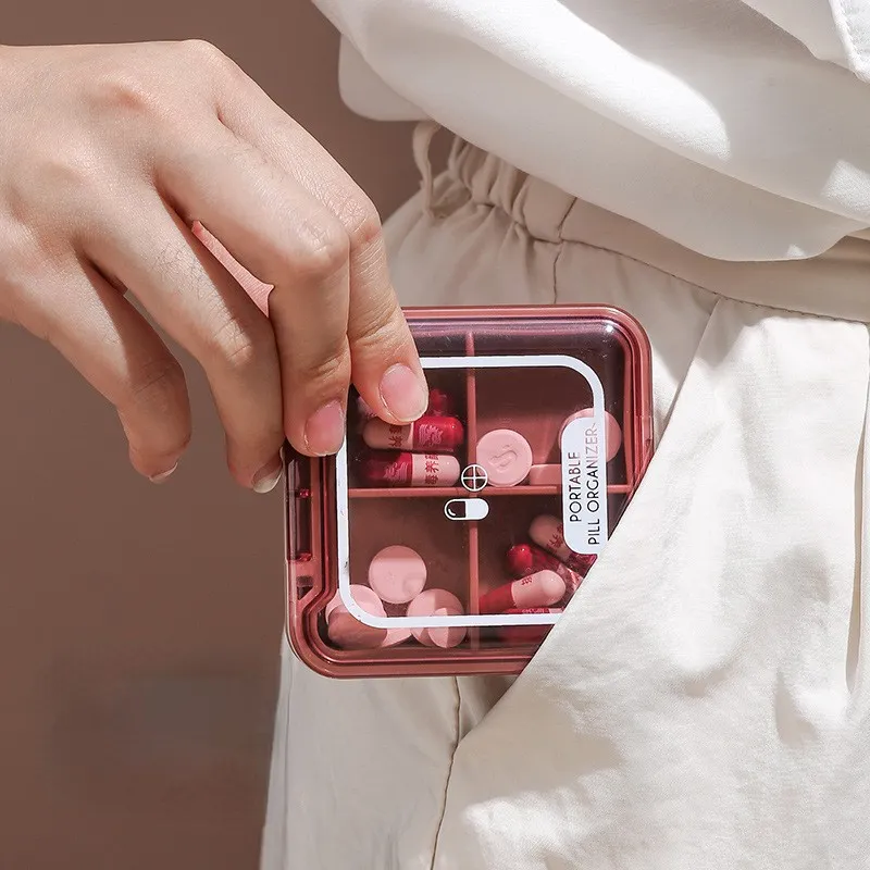 Kotak Medis Saku Perjalanan Mini Portabel Dapat Dikunci Kotak Pil Plastik dengan 4 Kompartemen