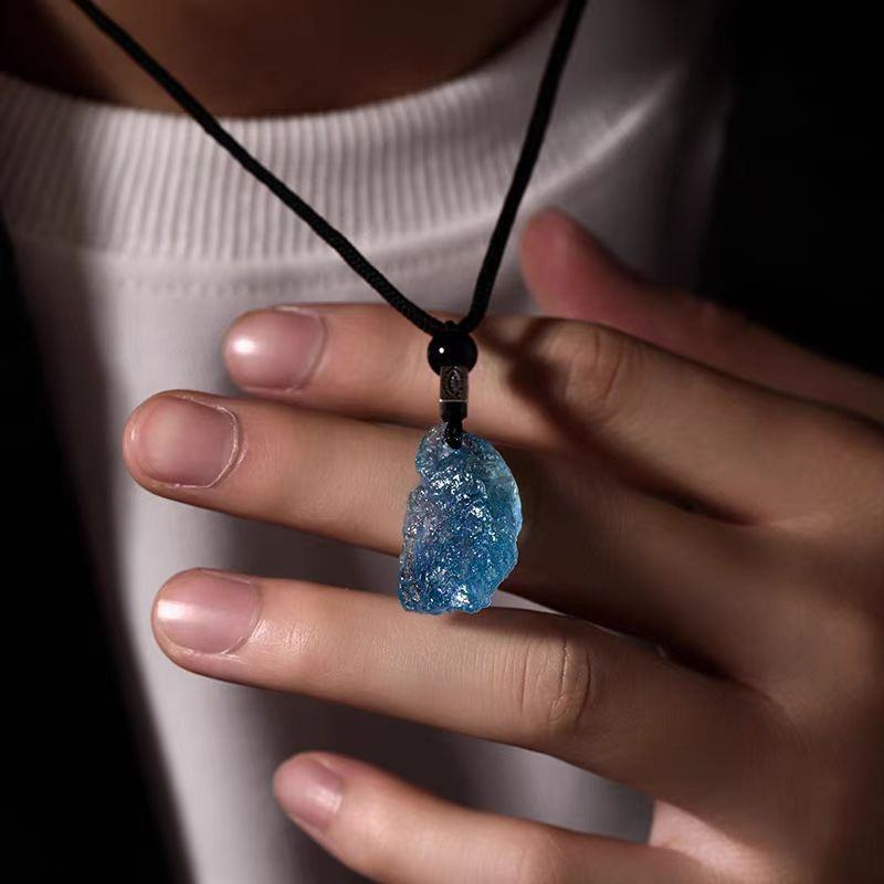collier pendentif de bonne couleur