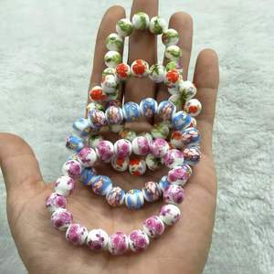El más nuevo diseño de patrón de flores de cerámica de varios colores pulsera de cuentas de cuerda elástica hecha a mano - Product Image 2