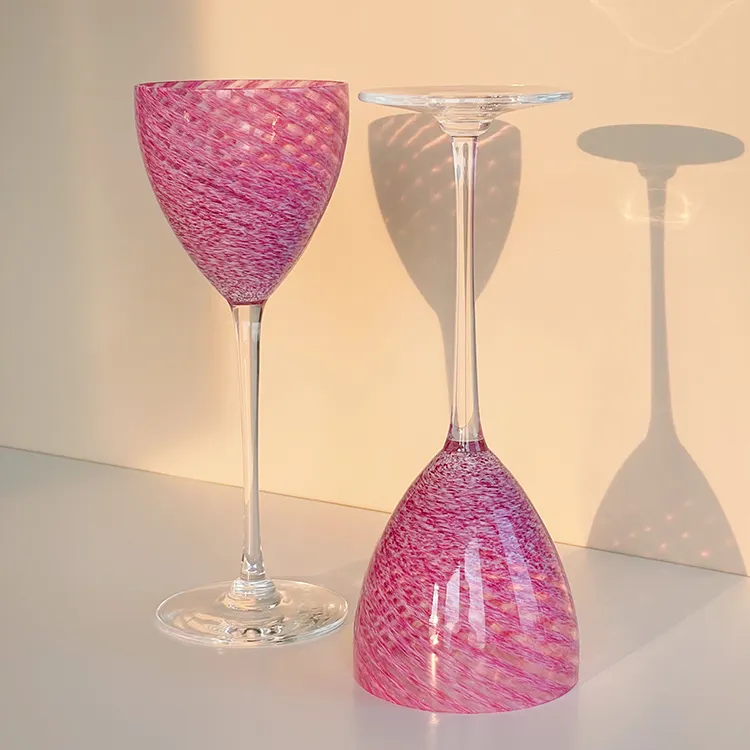 Пользовательские креативные розовые цветные хрустальные красные бокалы для вина на Рождество
