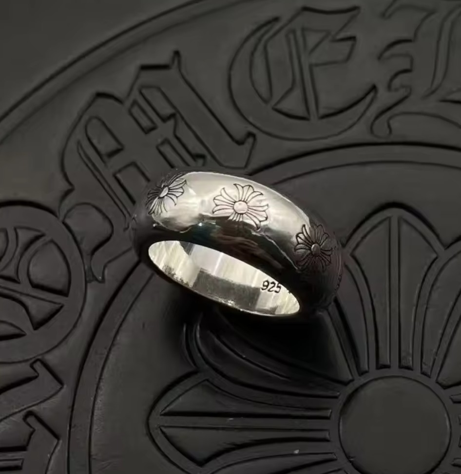 Bague croix circulaire