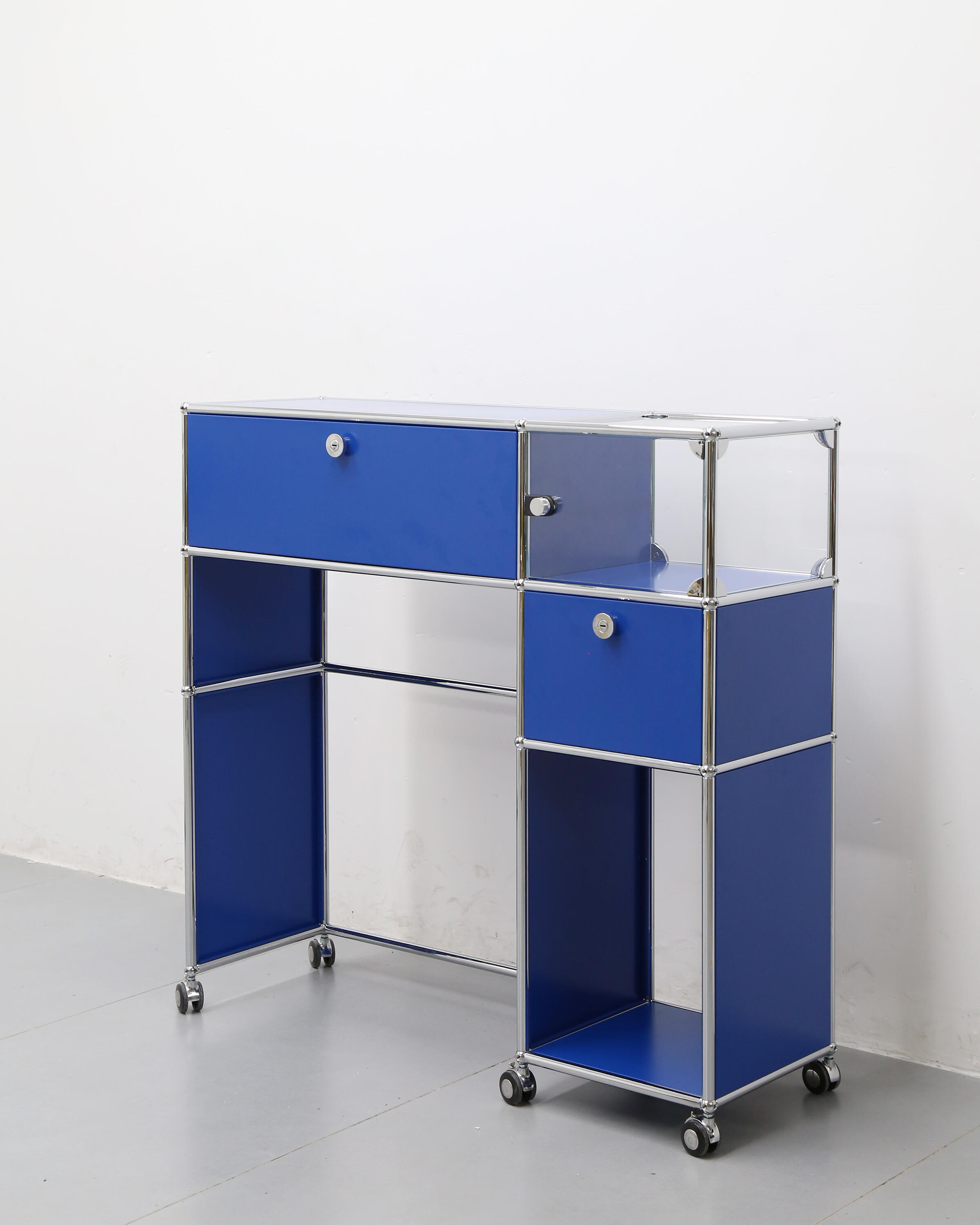 Azul