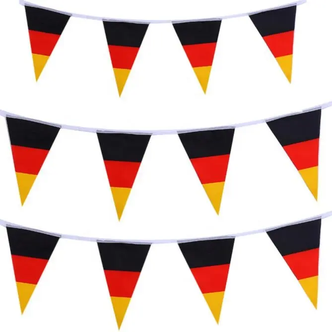 EM 2024 Drapeau allemand fanion fanion partisan drapeau triangle dans une ligne Allemagne