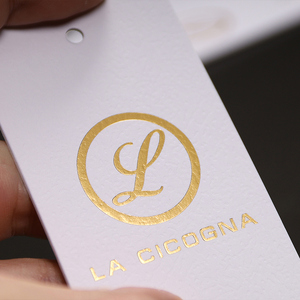 Tùy Chỉnh Vàng Lá Logo May Đơn Giản <span class=keywords><strong>Hang</strong></span>-Thẻ Dập Nóng In Quần Áo <span class=keywords><strong>Tag</strong></span> Cho Ăn Mặc - Product Image 4