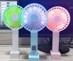 Mini ventilador de batería LED portátil con mensaje personalizado, ventilador eléctrico de mano con pantalla LED programable