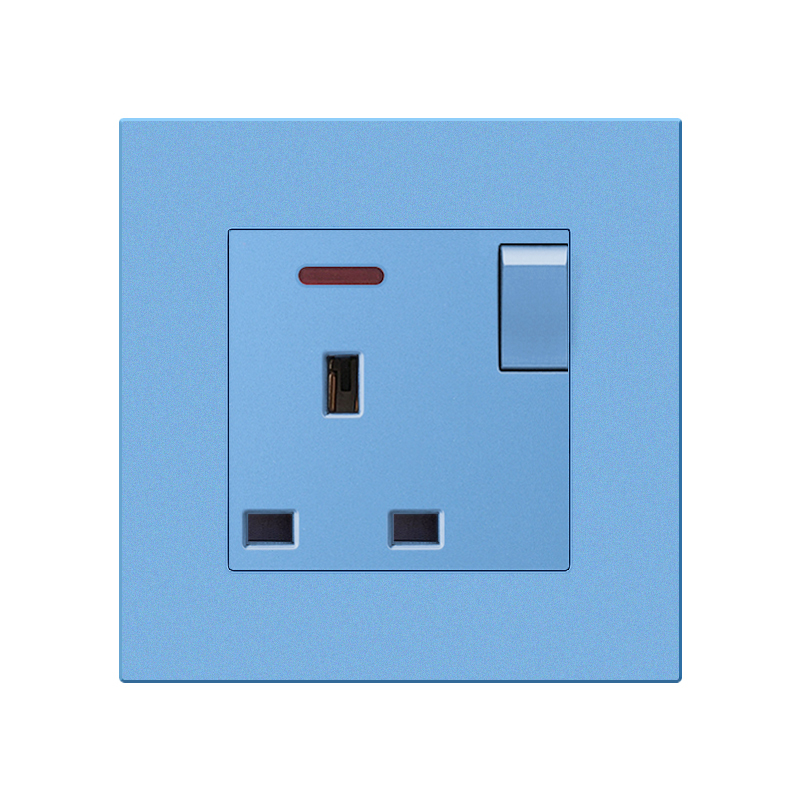 Switched UK socket