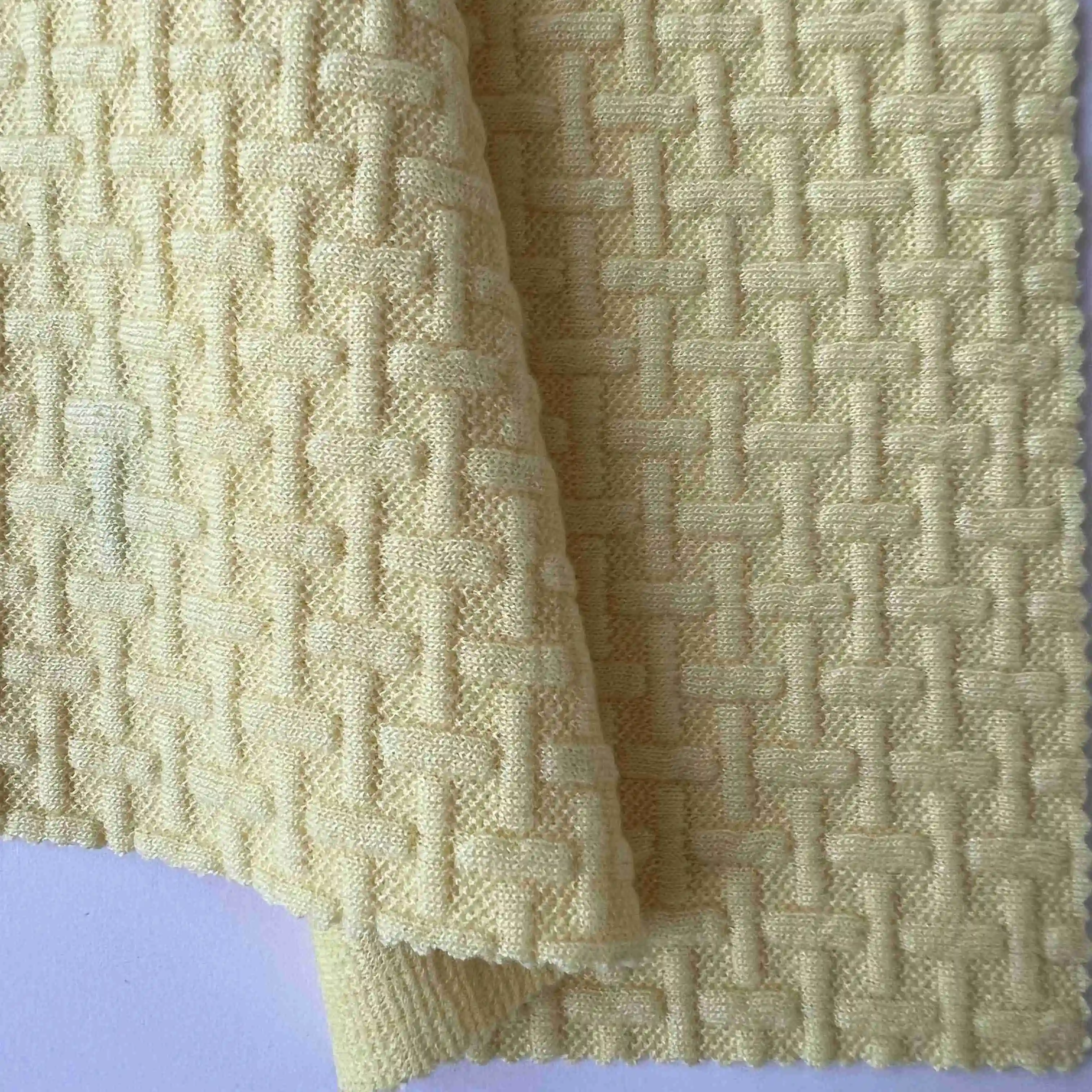 Bonne qualité textile matière première teint extensible moelleux tricot pull-over polyester spandex jacquard tissu à tricoter pour vêtements