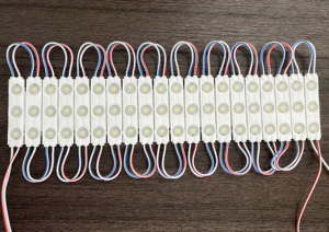 6012 CE IP65 3SMD 12V <span class=keywords><strong>1.5W</strong></span> สีฟ้าสีเขียวสีขาวอบอุ่นความสว่างสูง 2835 โมดูล <span class=keywords><strong>LED</strong></span> พร้อมเลนส์ฉีด - Product Image 2