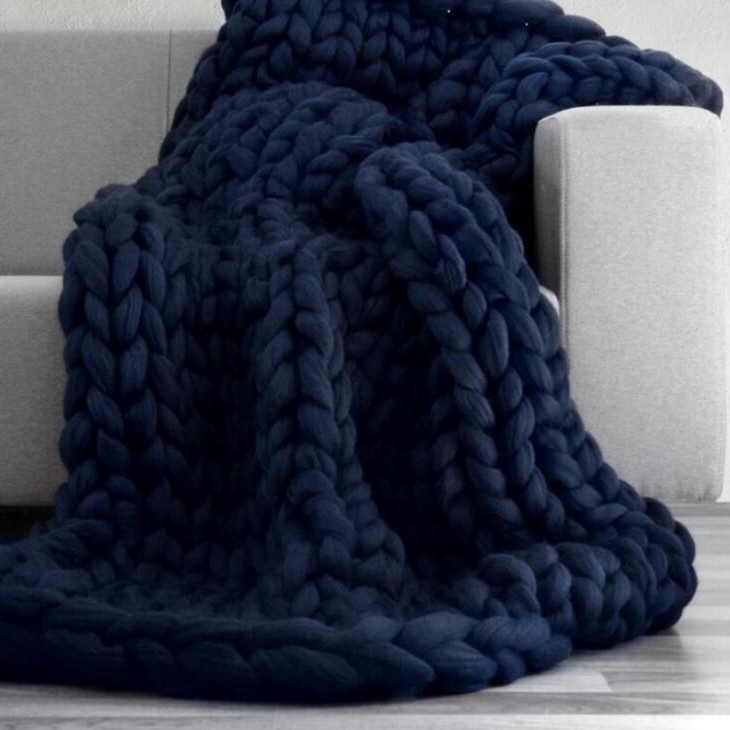 Azul oscuro