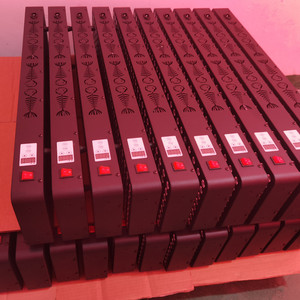 Supersred נמוך emf <span class=keywords><strong>600nm</strong></span> 850nm אדום אור טיפול 1000w אדום אור טיפול פנל עבור כאב הקלה