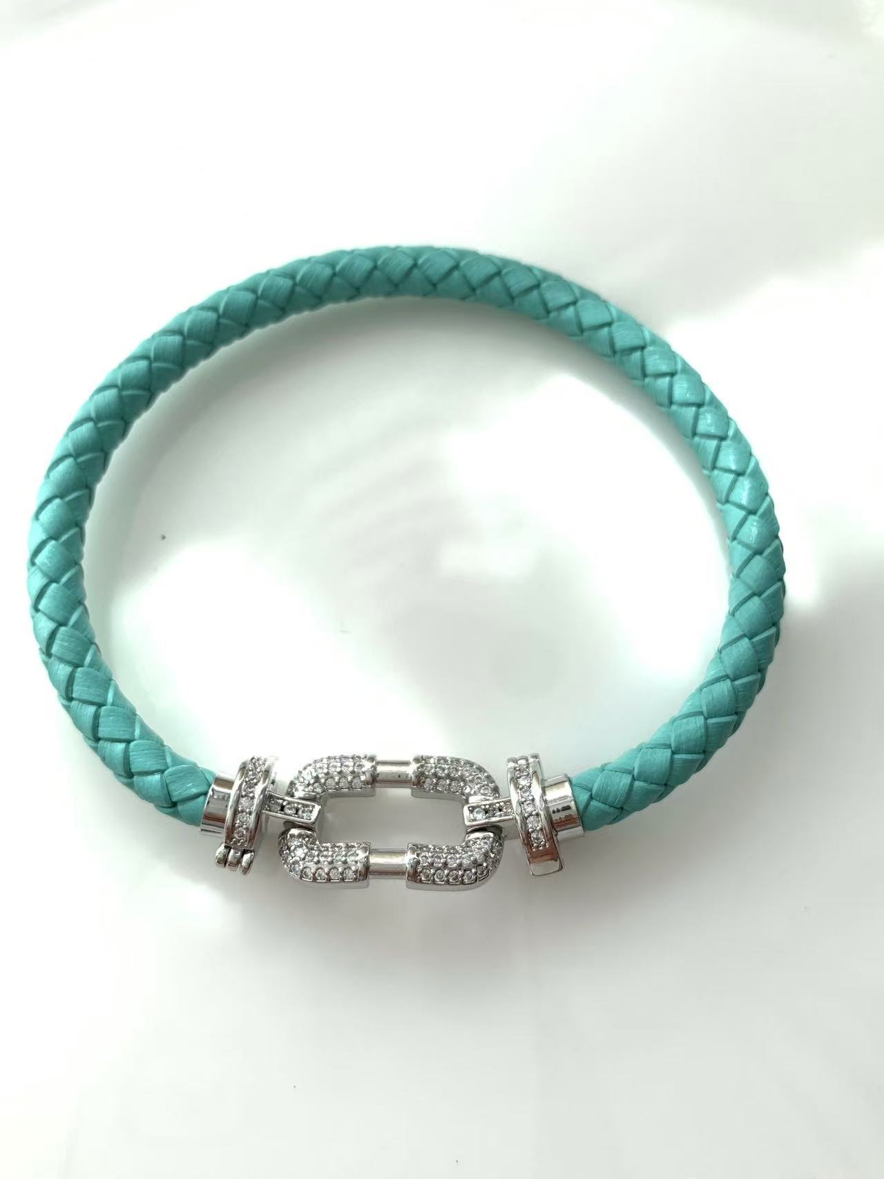 09-Lake blue