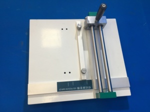 Karton <span class=keywords><strong>Test</strong></span> parçası ECT kenar ezilme testi örnek kesici dikey basınç kesme makinası