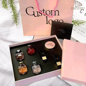 Groothandel Damesgeschenkdoos التقى بريسيرنت هوتاتشتيج برذاذ عطر زهري Geruchten التقى blemen-En futgeuren - Product Image 1