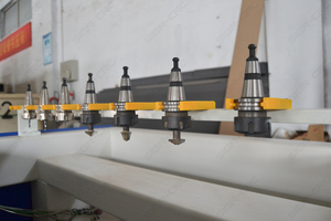 Enrutador CNC multifunción de madera Atc con sierra de corte rápido y ranurado y perforación para la fabricación de puertas y muebles - Product Image 6