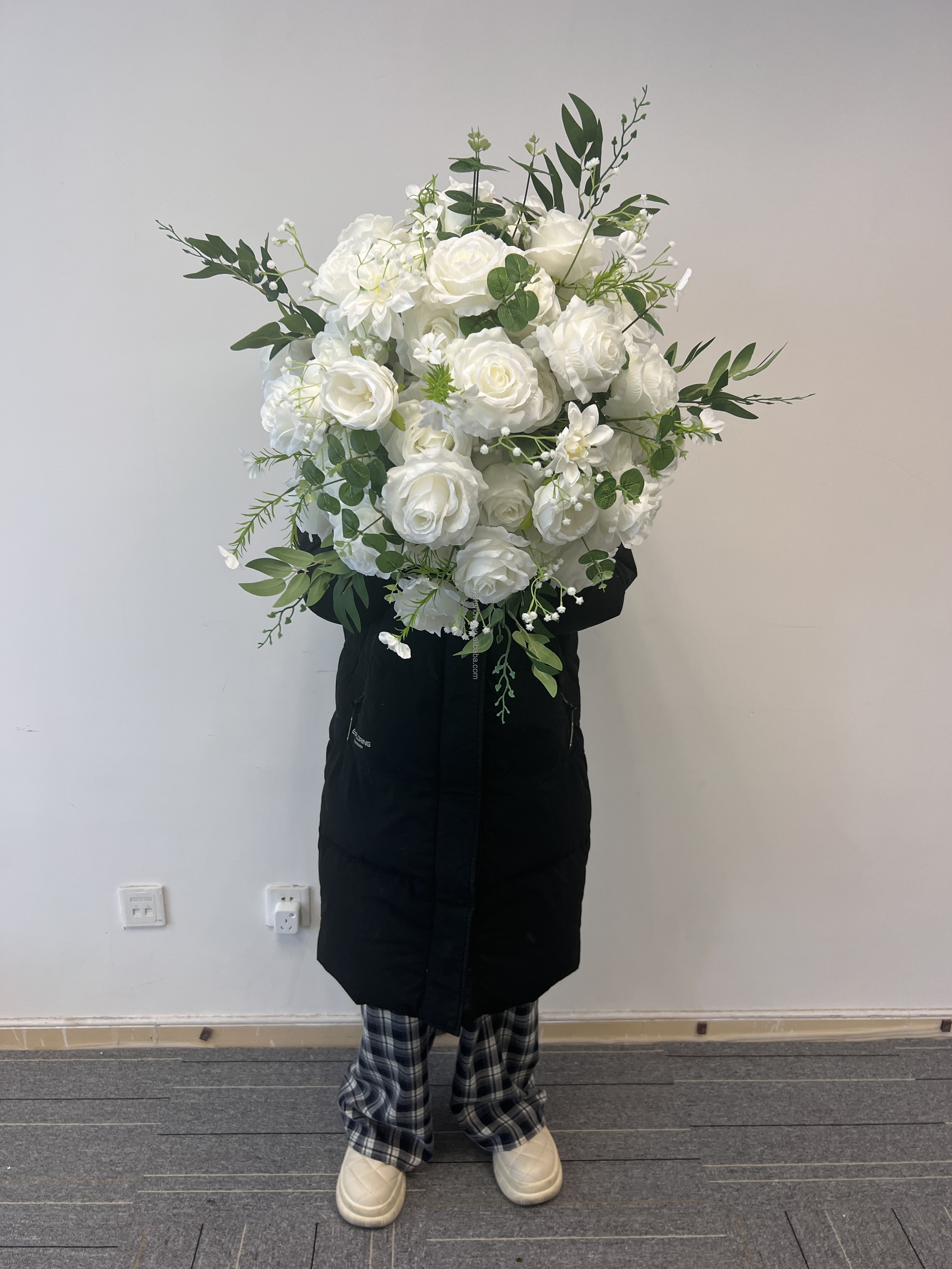 Boule de fleurs blanche et verte 50cm