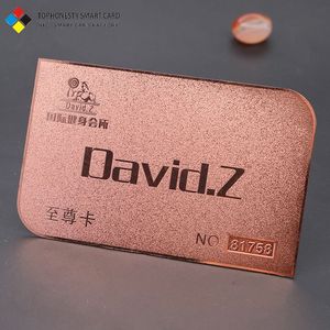 Tessera personalizzata PVC regalo fidelizzazione Vip con codice a barre e codice Qr 13.56Mhz 101 track Card di decrittazione