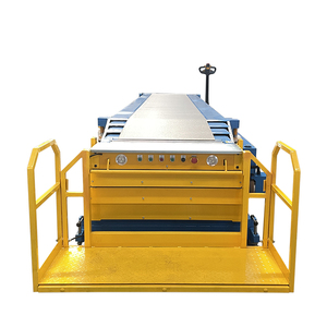 Battery Drive Mobile Telescopic Belt Conveyor on Motorized Wheels for <strong>Loading</strong> <strong>and</strong> <strong>Unloading</strong> Cement Bags From <strong>Containers</strong> - Product Image 2