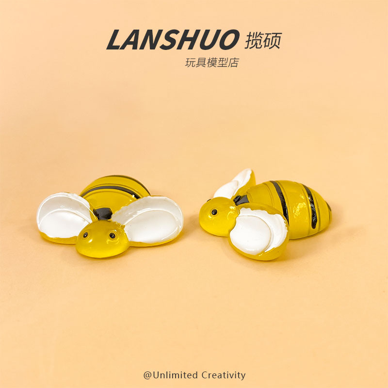 2.5cm Large Glow-in-the-Dark Bee Ornament E-725-03