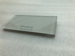Benutzer definierte Tischplatte Marke Acryl Block Shop Doppelseite Display Logo Block