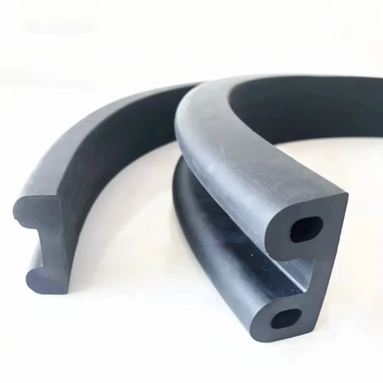 EPDM fender Rubber Customized Extruded Profile rubber sealing strip for aluminum window Boat Marine rubber fender bumper