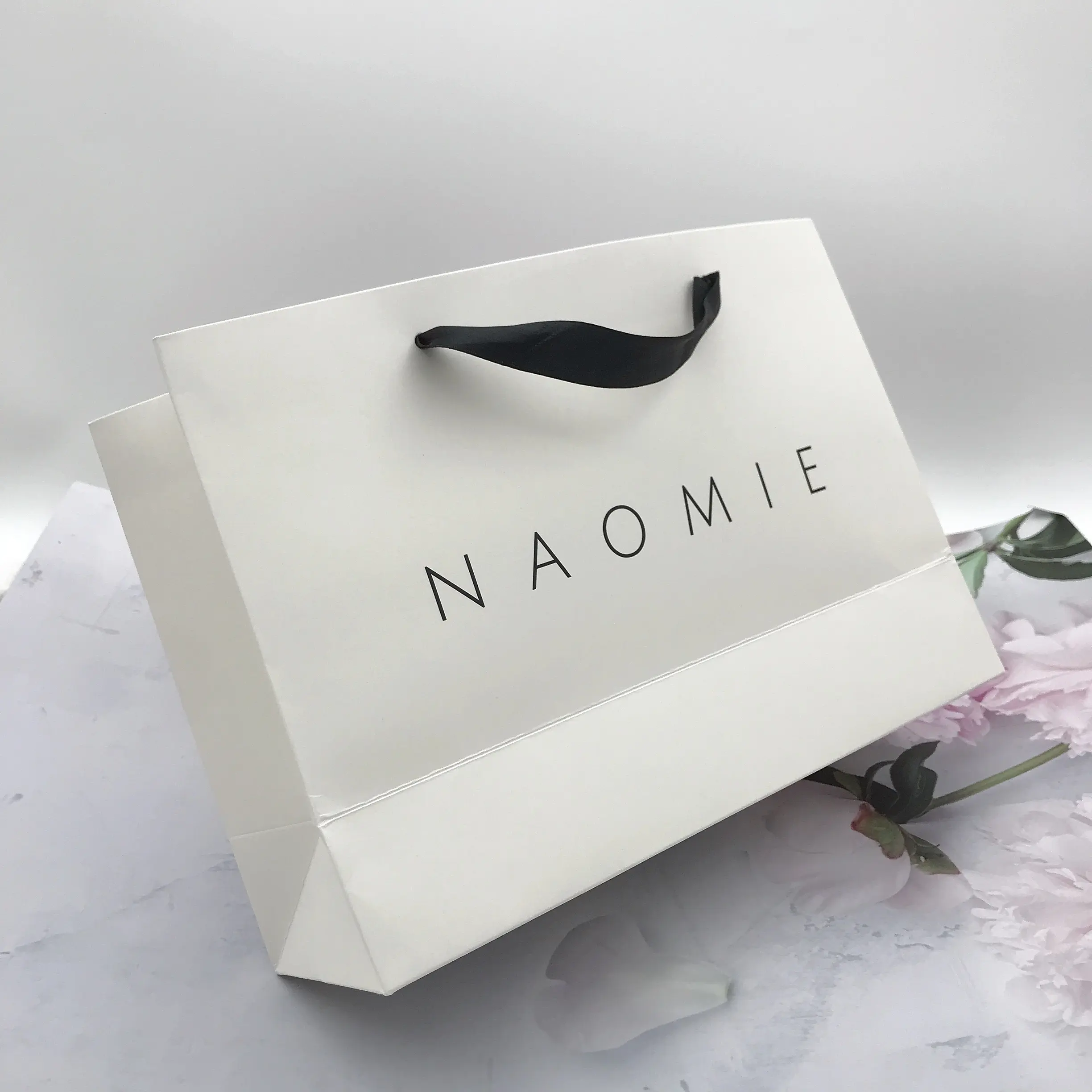 Sacos de papel personalizados luxuosos com seu próprio logotipo saco de compras de papel com alça para caixa de sapatos