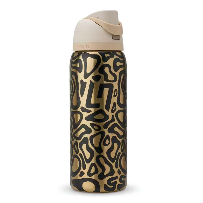 Oro di lusso con motivo nero: nuovo modello in stock