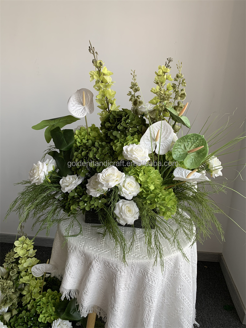 Green aisle flower runner