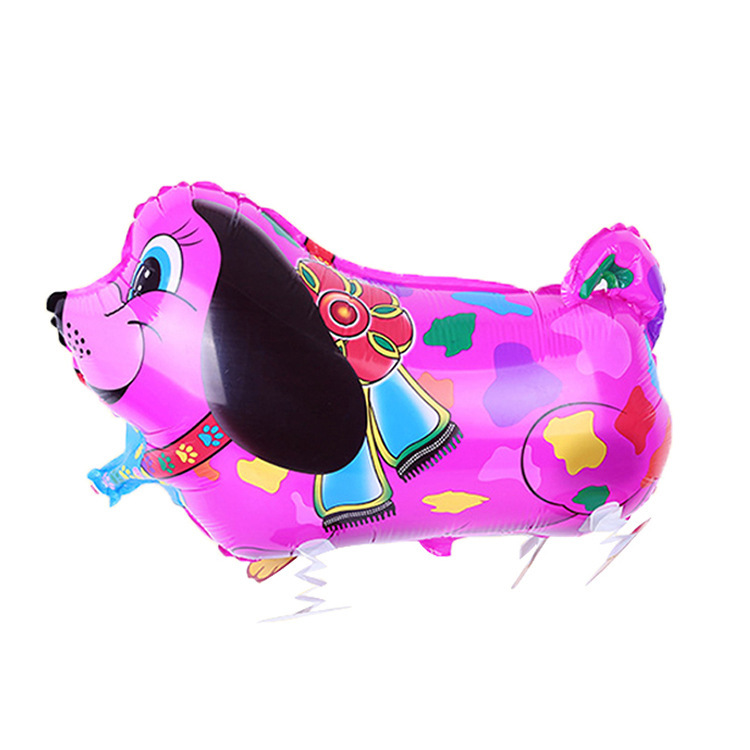 marchant arc-en-ciel tacheté chiens rose rouge