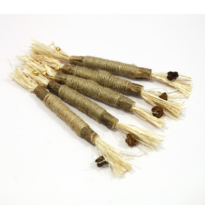 Silvervine Sticks, juguetes ecológicos para gatos de madera con hierba gatera para limpieza de dientes y dentición de gatitos - Product Image 1