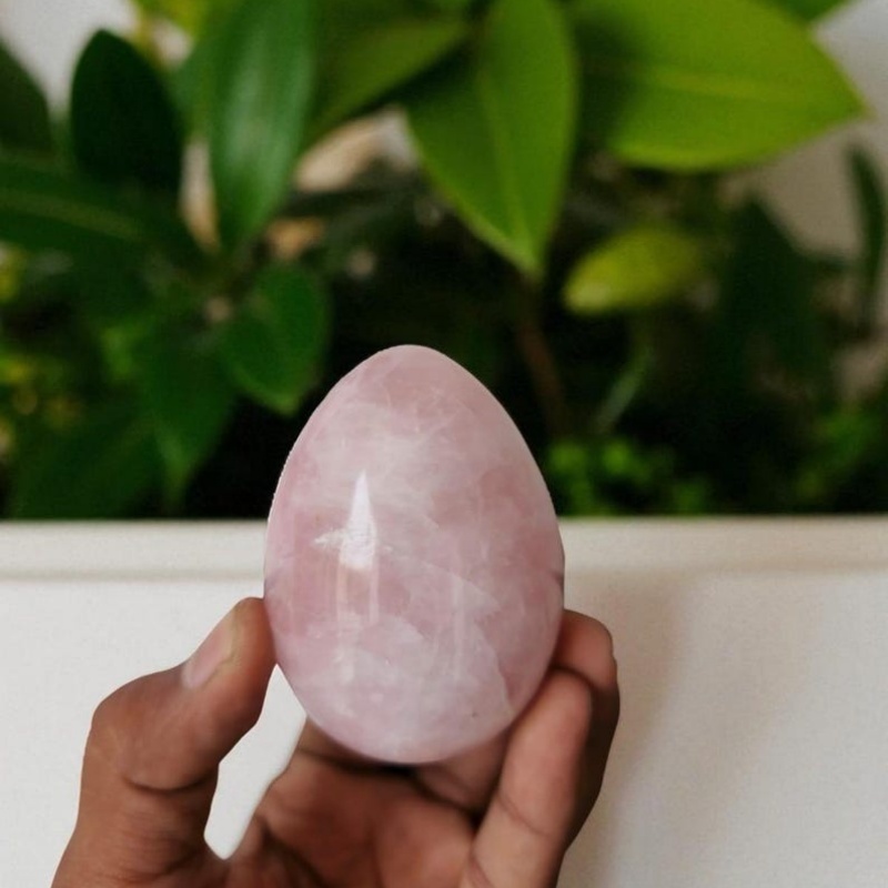 rose quartz egg