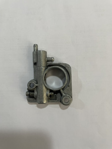 เครื่องปั๊มน้ำมัน CS350 CS-355T CS-360T เลื่อยโซ่สำหรับงานสวนแบบ CS2600อุปกรณ์ปั๊มน้ำมันแบบอะลูมิเนียม