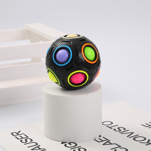 Hot Selling Kunststoff <span class=keywords><strong>Puzzle</strong></span> Ball Würfel World Cup-Themen Brain Teaser und Stress Zappeln Spielzeug Lernset für Kinder