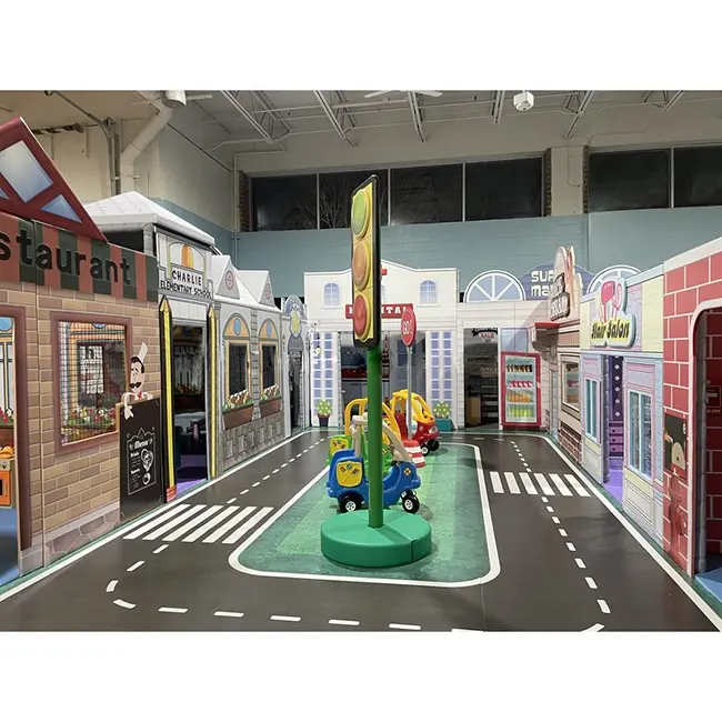 2023 Le dernier équipement de divertissement pour enfants intérieur rentable Jouets éducatifs Petite ville Aire de jeux intérieure