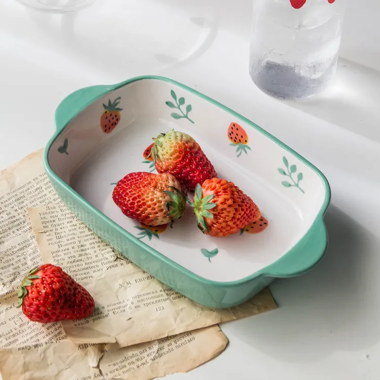 Home used strawberry pattern stoneware hand painted ceramic backing tray bakeware