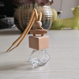 Factory Custom High Quality clear square Glass Empty Car Hanging Aroma Diffuser Mini <strong>Perfume</strong> Essence Bottle 8ml - Product Image 2