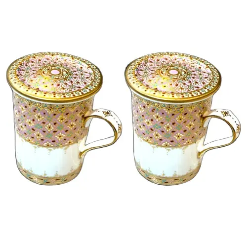 Taza con tapa en porcelana fina Las tazas Benjarong son piezas de verdadera clase que impresionan al primer suspiro Producto de TH