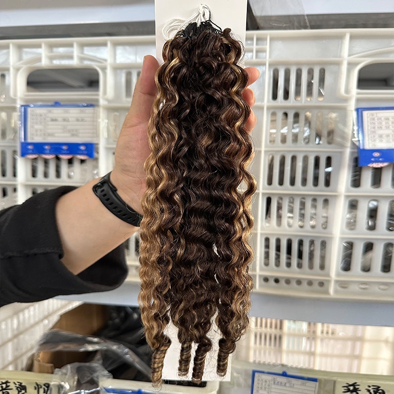 Cheveux crochetés colorés