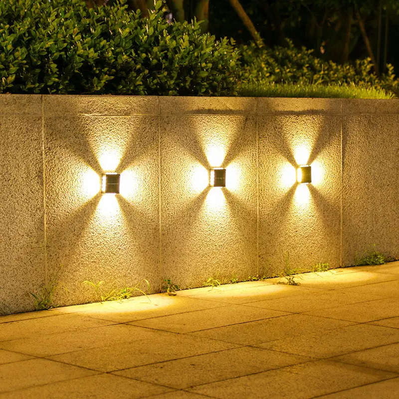 Al Aire Libre Porche Jardín decorativo Impermeable IP65 cuatro Luminoso Solar LED Luz de pared