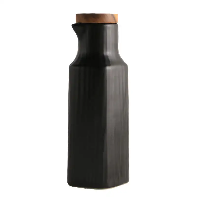 Bottiglia di salsa di soia in ceramica in stile giapponese con coperchio in legno di Silicone bottiglia di olio di alta qualità in porcellana bottiglia di olio per insalata